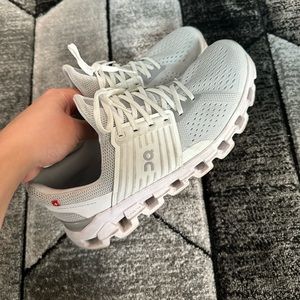 On cloud sneakers (7.5W) pink sole tint